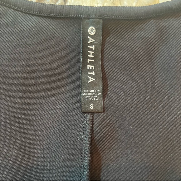 Athleta bayview tee - Picture 3 of 5